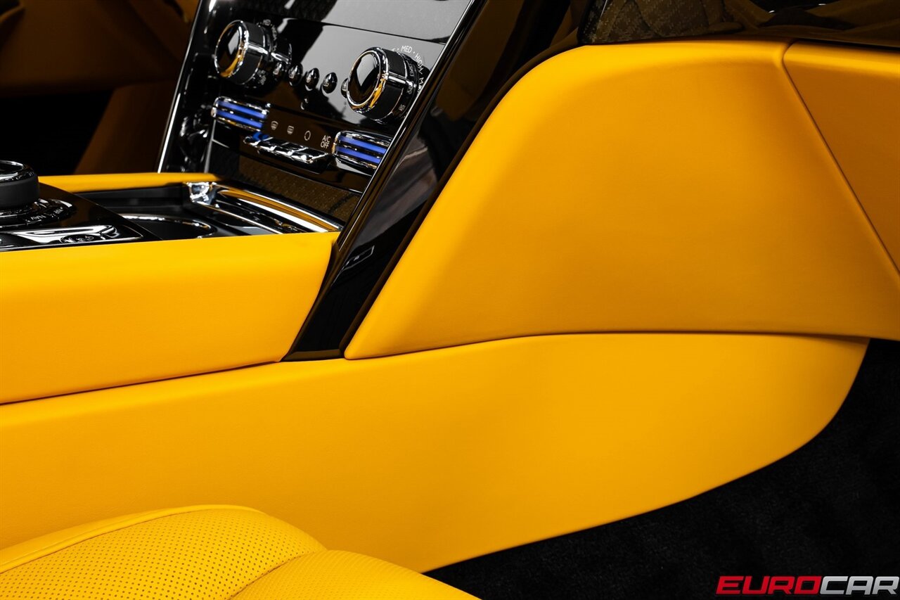 2023 Rolls-Royce Black Badge Cullinan Black Badge *DRIVER'S PACKAGE * REAR THEATRE C  *DRIVER'S PACKAGE * REAR THEATRE CONFIGURATION* - Photo 38 - Costa Mesa, CA 92626