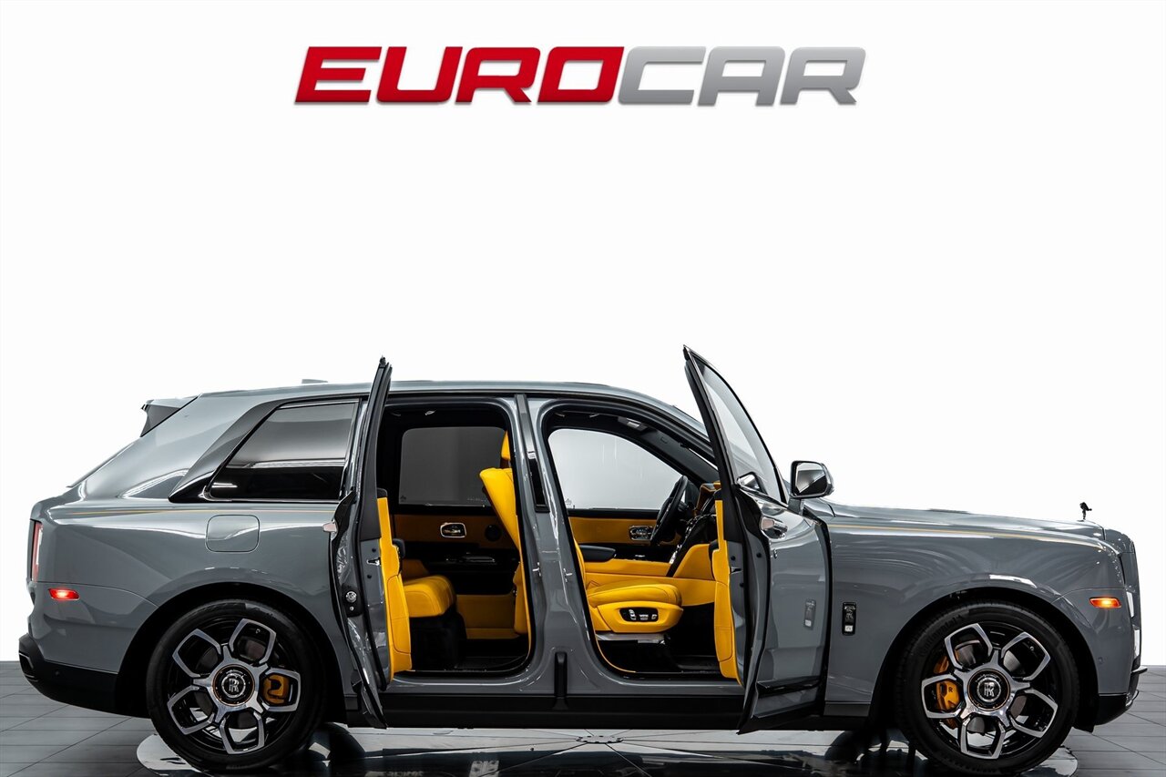 2023 Rolls-Royce Black Badge Cullinan Black Badge *DRIVER'S PACKAGE * REAR THEATRE C  *DRIVER'S PACKAGE * REAR THEATRE CONFIGURATION* - Photo 8 - Costa Mesa, CA 92626