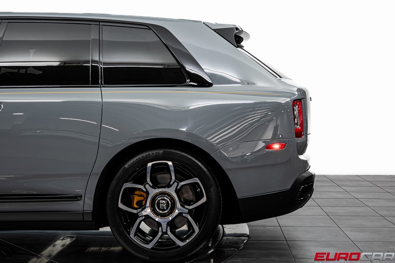 2023 Rolls-Royce Black Badge Cullinan Black Badge *DRIVER'S PACKAGE * REAR THEATRE C  *DRIVER'S PACKAGE * REAR THEATRE CONFIGURATION* - Photo 17 - Costa Mesa, CA 92626