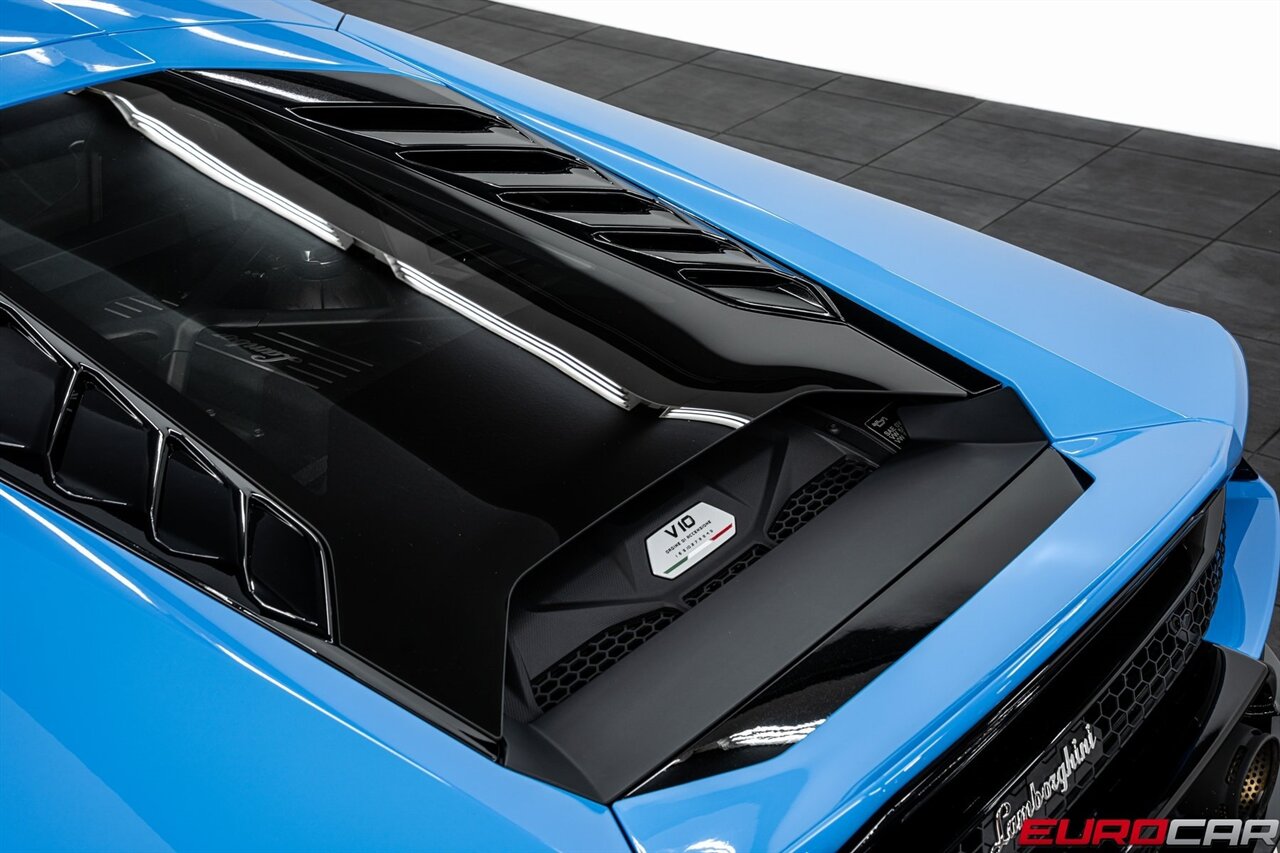 2023 Lamborghini Huracan EVO *SPECIAL FACTORY PAINT * CARBON SPORT SEATS* - Photo 17 - Costa Mesa, CA 92626