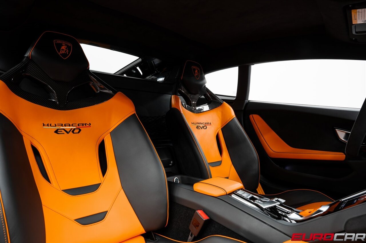 2023 Lamborghini Huracan EVO *SPECIAL FACTORY PAINT * CARBON SPORT SEATS* - Photo 37 - Costa Mesa, CA 92626
