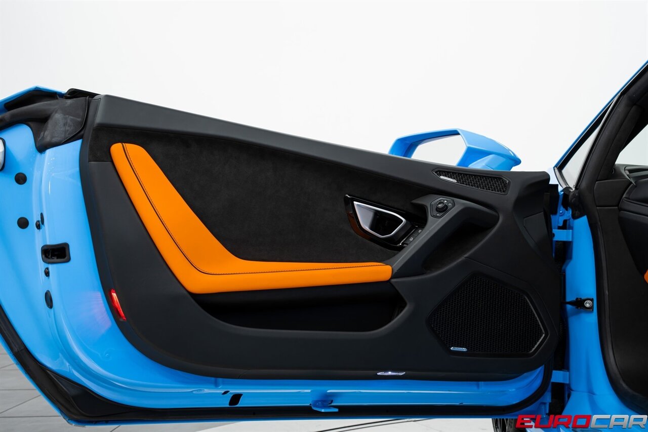 2023 Lamborghini Huracan EVO *SPECIAL FACTORY PAINT * CARBON SPORT SEATS* - Photo 25 - Costa Mesa, CA 92626