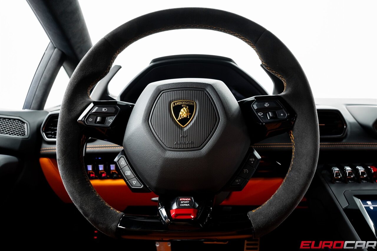 2023 Lamborghini Huracan EVO *SPECIAL FACTORY PAINT * CARBON SPORT SEATS* - Photo 29 - Costa Mesa, CA 92626