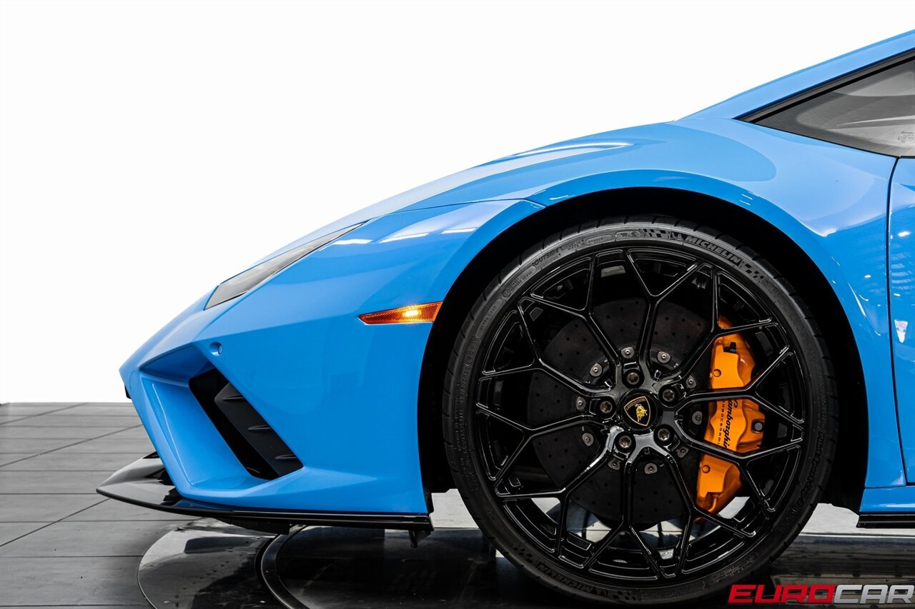2023 Lamborghini Huracan EVO *SPECIAL FACTORY PAINT * CARBON SPORT SEATS* - Photo 13 - Costa Mesa, CA 92626