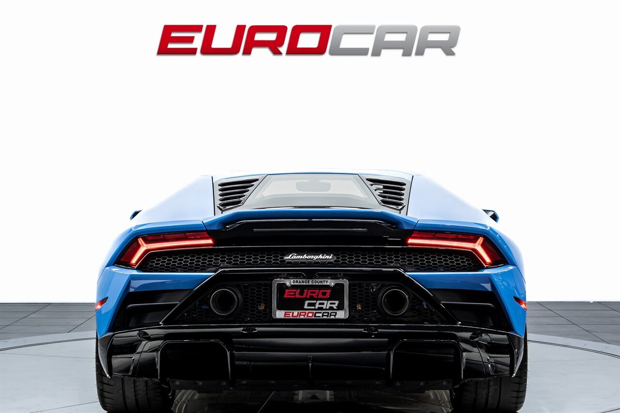 2023 Lamborghini Huracan EVO *SPECIAL FACTORY PAINT * CARBON SPORT SEATS* - Photo 4 - Costa Mesa, CA 92626