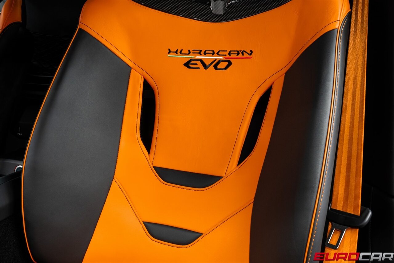 2023 Lamborghini Huracan EVO *SPECIAL FACTORY PAINT * CARBON SPORT SEATS* - Photo 40 - Costa Mesa, CA 92626