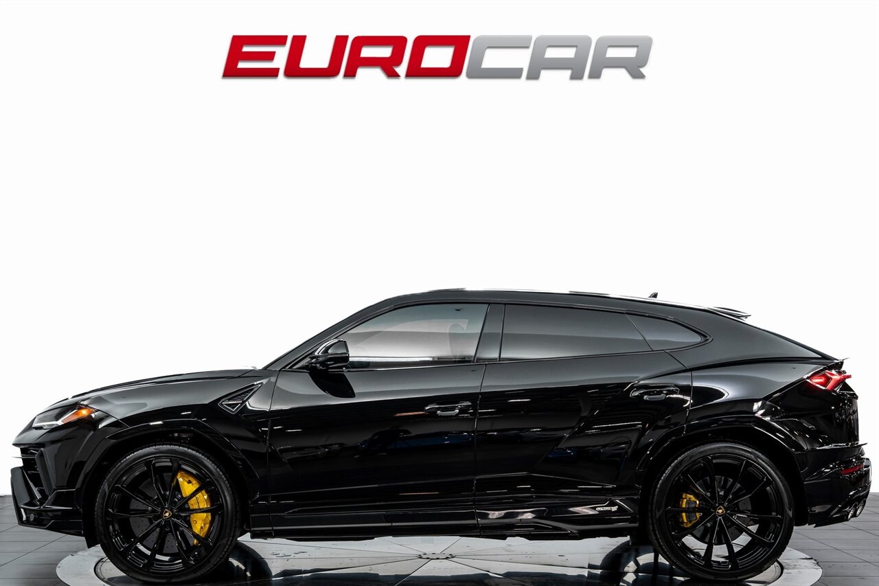 2023 Lamborghini Urus S *BODY COLOR STYLE PACKAGE * BICOLOR INTERIOR* - Photo 2 - Costa Mesa, CA 92626