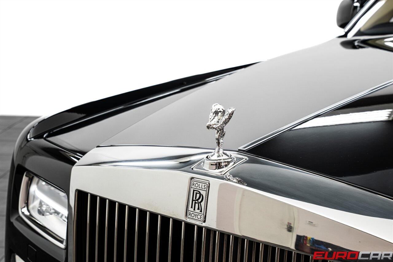 2013 Rolls-Royce Phantom EWB STARLIGHT, $526,045.00 MSRP, 1 OWNER (CELEBRITY OWNED) - Photo 11 - Costa Mesa, CA 92626