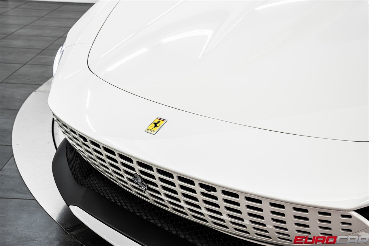 2021 Ferrari Roma *PASSENGER DISPLAY * CARBON FIBER STEERING WHEEL W/LED* - Photo 9 - Costa Mesa, CA 92626