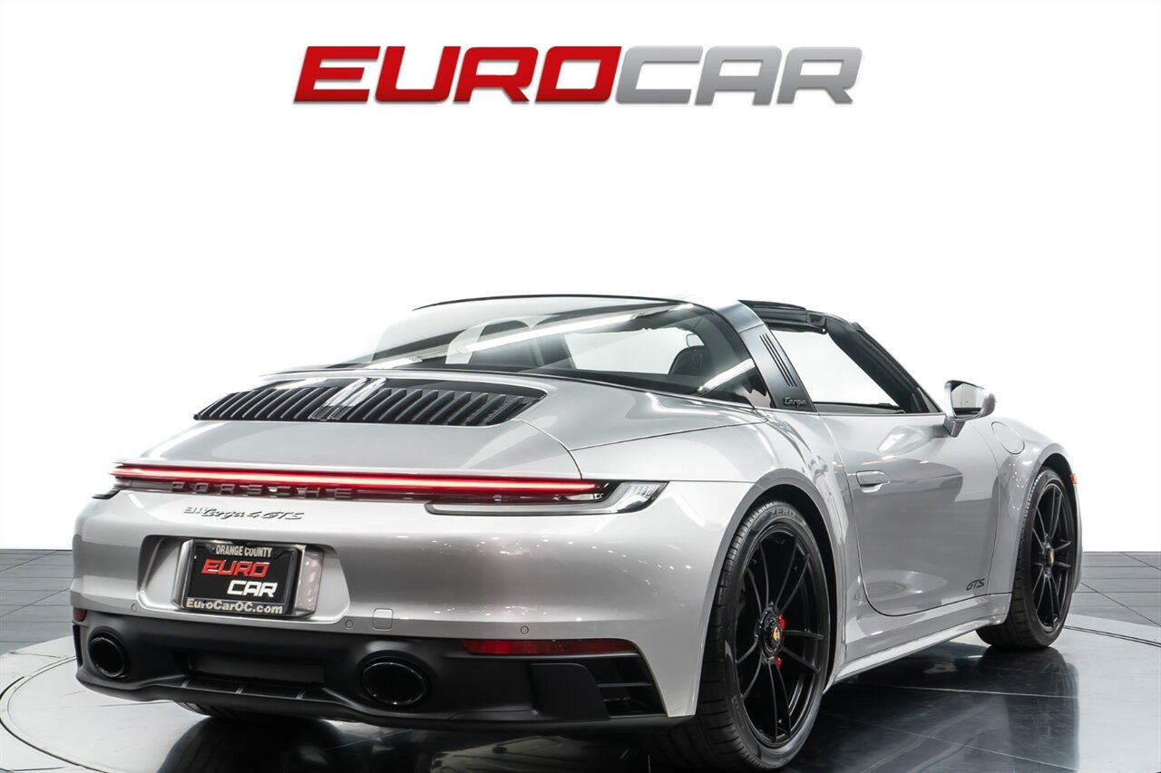 2024 Porsche 911 Targa 4 GTS  *FRONT AXLE LIFT SYSTEM * SPORTDESIGN SKIRTS* - Photo 5 - Costa Mesa, CA 92626