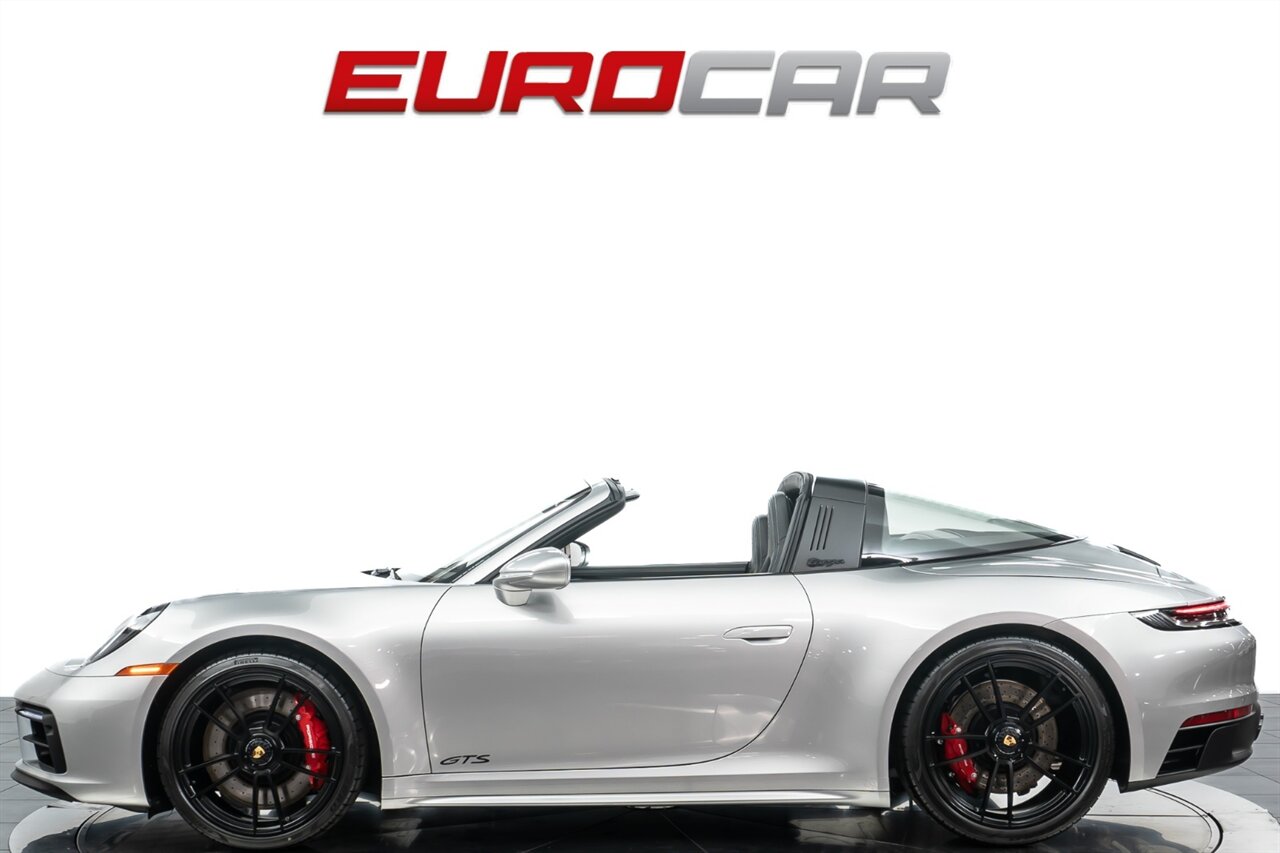 2024 Porsche 911 Targa 4 GTS  *FRONT AXLE LIFT SYSTEM * SPORTDESIGN SKIRTS* - Photo 2 - Costa Mesa, CA 92626