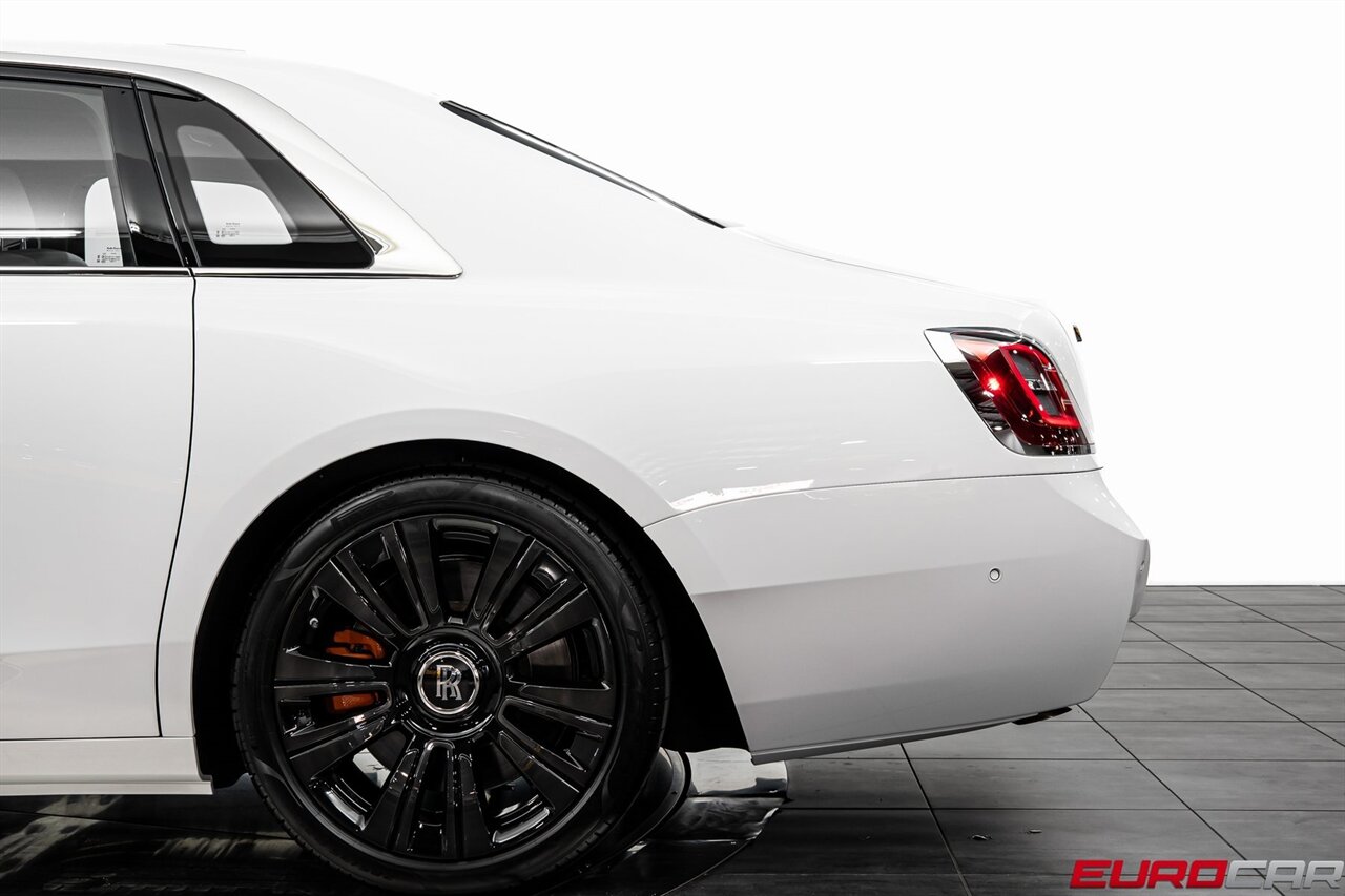 2024 Rolls-Royce Ghost *STARLIGHT HEADLINER*   - Photo 16 - Costa Mesa, CA 92626