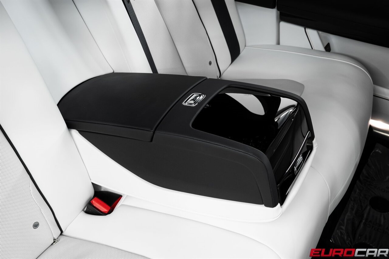 2024 Rolls-Royce Ghost *STARLIGHT HEADLINER*   - Photo 39 - Costa Mesa, CA 92626