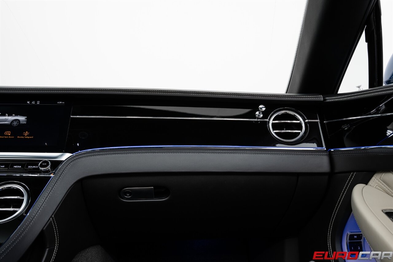 2020 Bentley Continental GTC V8 *MULLINER DRIVING SPEC * SPECIAL PAINT * COMFORT SEAT PACKAGE* - Photo 32 - Costa Mesa, CA 92626