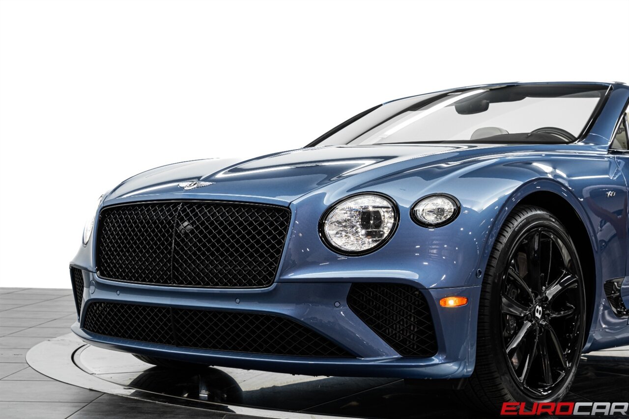 2020 Bentley Continental GTC V8 *MULLINER DRIVING SPEC * SPECIAL PAINT * COMFORT SEAT PACKAGE* - Photo 14 - Costa Mesa, CA 92626