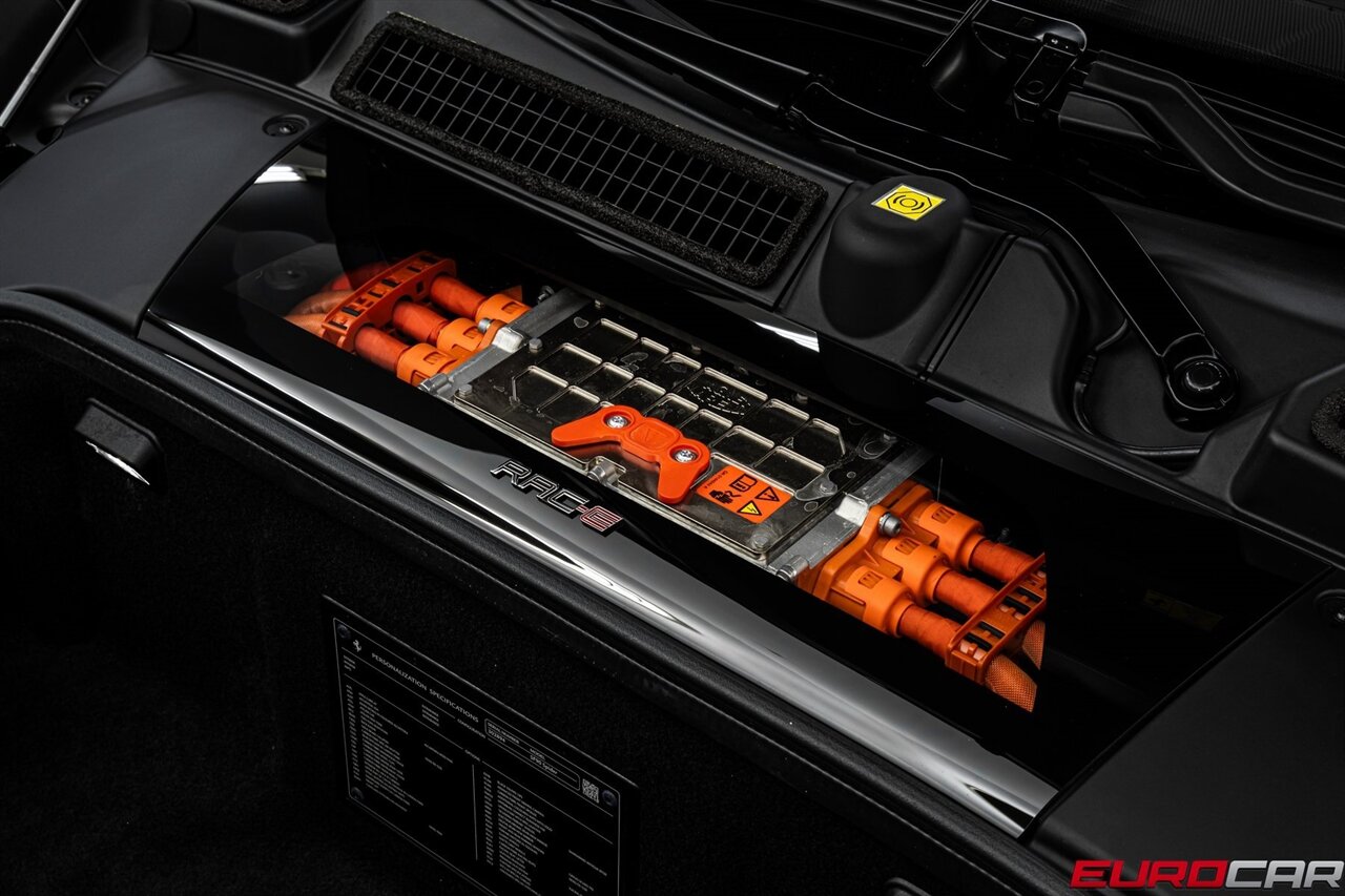 2024 Ferrari SF90 Spider  *ATELIER SPEC * HUGE CARBON FIBER OPTIONS * CUSTOM AL13 WHEELS* - Photo 12 - Costa Mesa, CA 92626