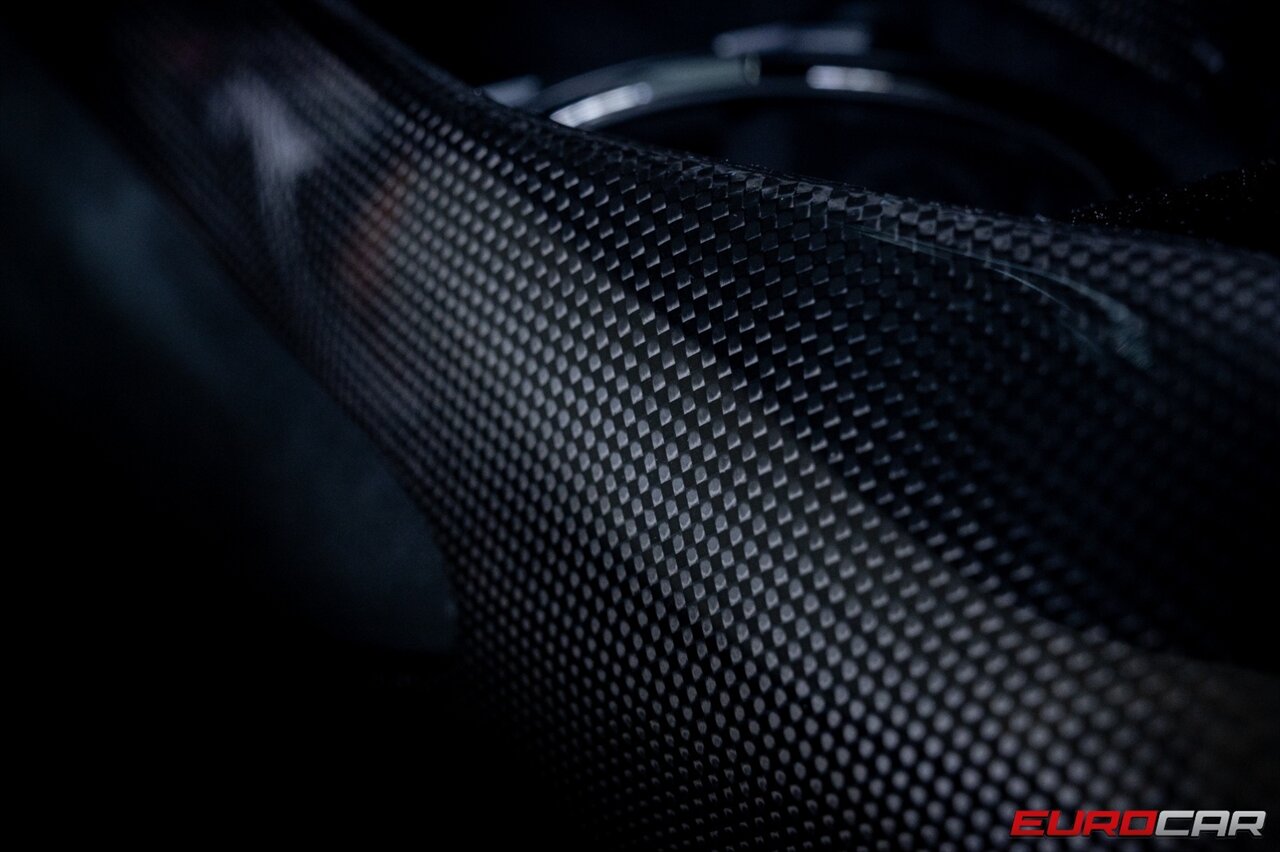 2023 Ferrari SF90 Stradale  *SUSPENSION LIFTER * CARBON FIBER OPTIONS* - Photo 39 - Costa Mesa, CA 92626