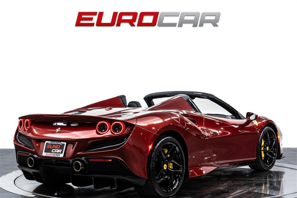 2022 Ferrari F8 Spider  *RARE ROSSO FIORANO PAINT * LESS THAN 4,000 MILES * IMMACULATE* - Photo 6 - Costa Mesa, CA 92626