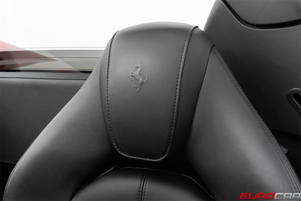2022 Ferrari F8 Spider  *RARE ROSSO FIORANO PAINT * LESS THAN 4,000 MILES * IMMACULATE* - Photo 47 - Costa Mesa, CA 92626