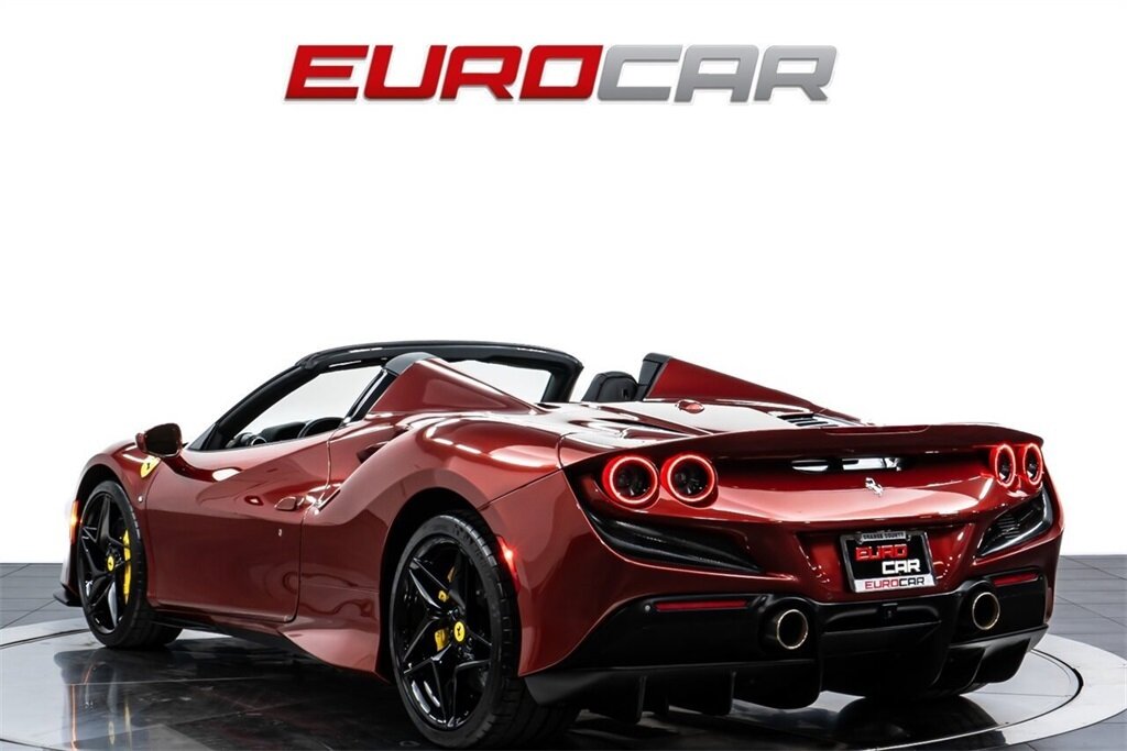2022 Ferrari F8 Spider  *RARE ROSSO FIORANO PAINT * LESS THAN 4,000 MILES * IMMACULATE* - Photo 4 - Costa Mesa, CA 92626