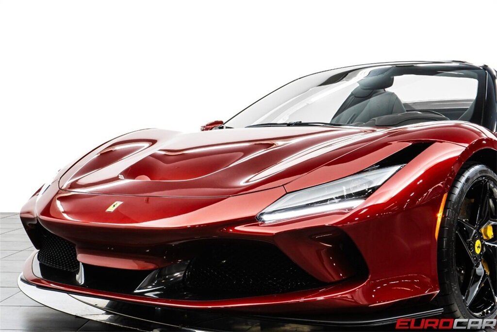 2022 Ferrari F8 Spider  *RARE ROSSO FIORANO PAINT * LESS THAN 4,000 MILES * IMMACULATE* - Photo 17 - Costa Mesa, CA 92626