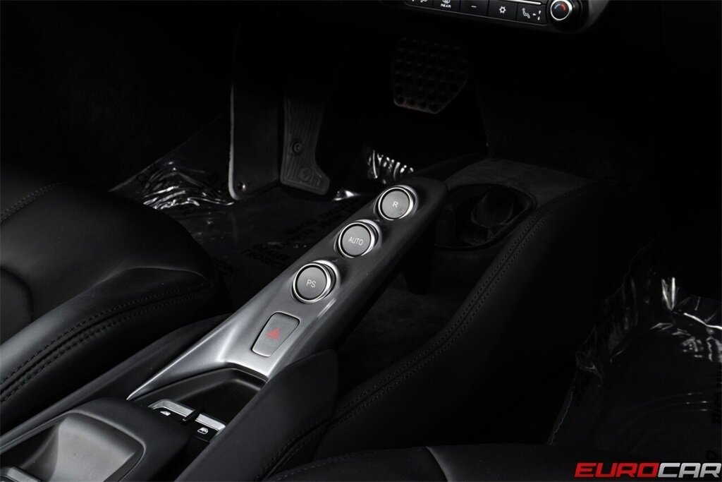 2022 Ferrari F8 Spider  *RARE ROSSO FIORANO PAINT * LESS THAN 4,000 MILES * IMMACULATE* - Photo 39 - Costa Mesa, CA 92626