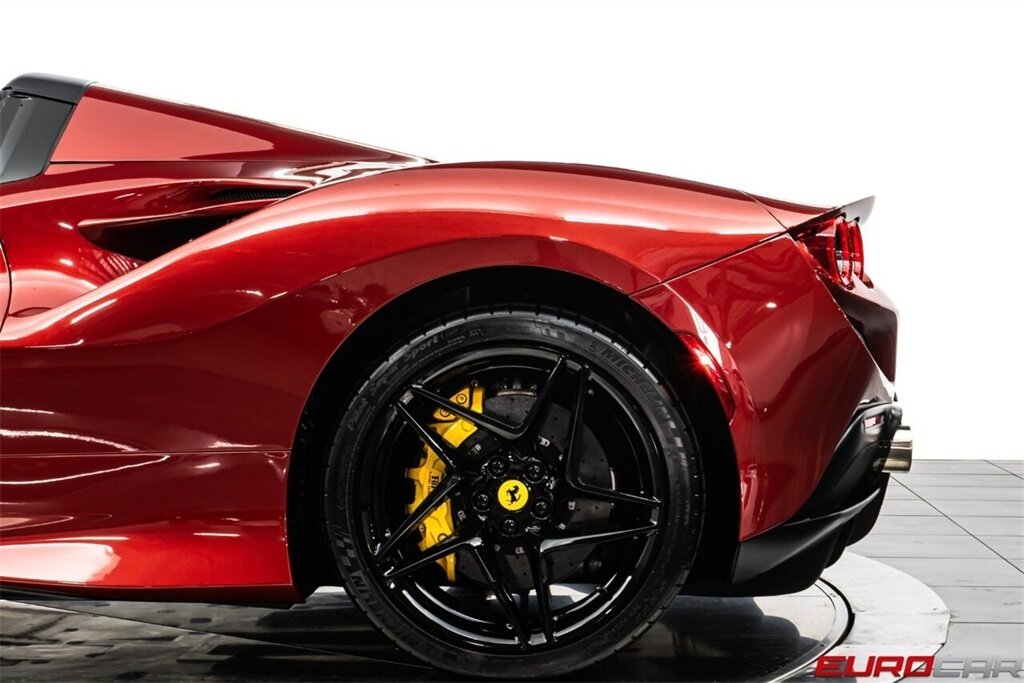 2022 Ferrari F8 Spider  *RARE ROSSO FIORANO PAINT * LESS THAN 4,000 MILES * IMMACULATE* - Photo 21 - Costa Mesa, CA 92626