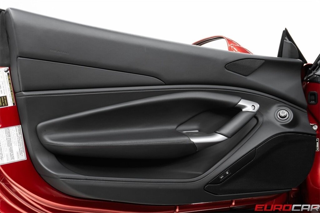 2022 Ferrari F8 Spider  *RARE ROSSO FIORANO PAINT * LESS THAN 4,000 MILES * IMMACULATE* - Photo 30 - Costa Mesa, CA 92626