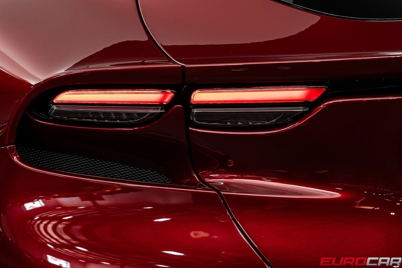 2024 Ferrari Purosangue *SPECIAL FACTORY PAINT * PASSENGER DISPLAY*   - Photo 21 - Costa Mesa, CA 92626