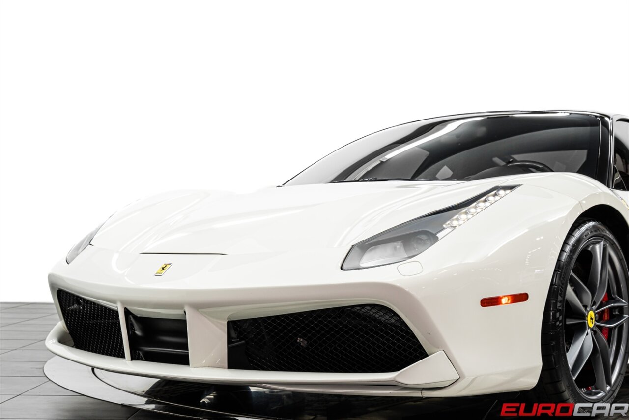2018 Ferrari 488 GTB  *CARBON FIBER STEERING WHEEL * LESS THAN 9,000 MILES* - Photo 14 - Costa Mesa, CA 92626