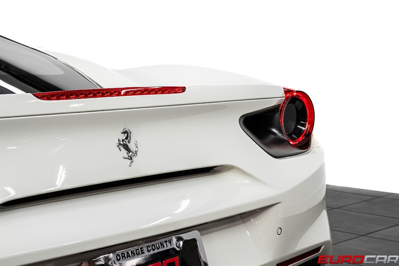 2018 Ferrari 488 GTB  *CARBON FIBER STEERING WHEEL * LESS THAN 9,000 MILES* - Photo 22 - Costa Mesa, CA 92626