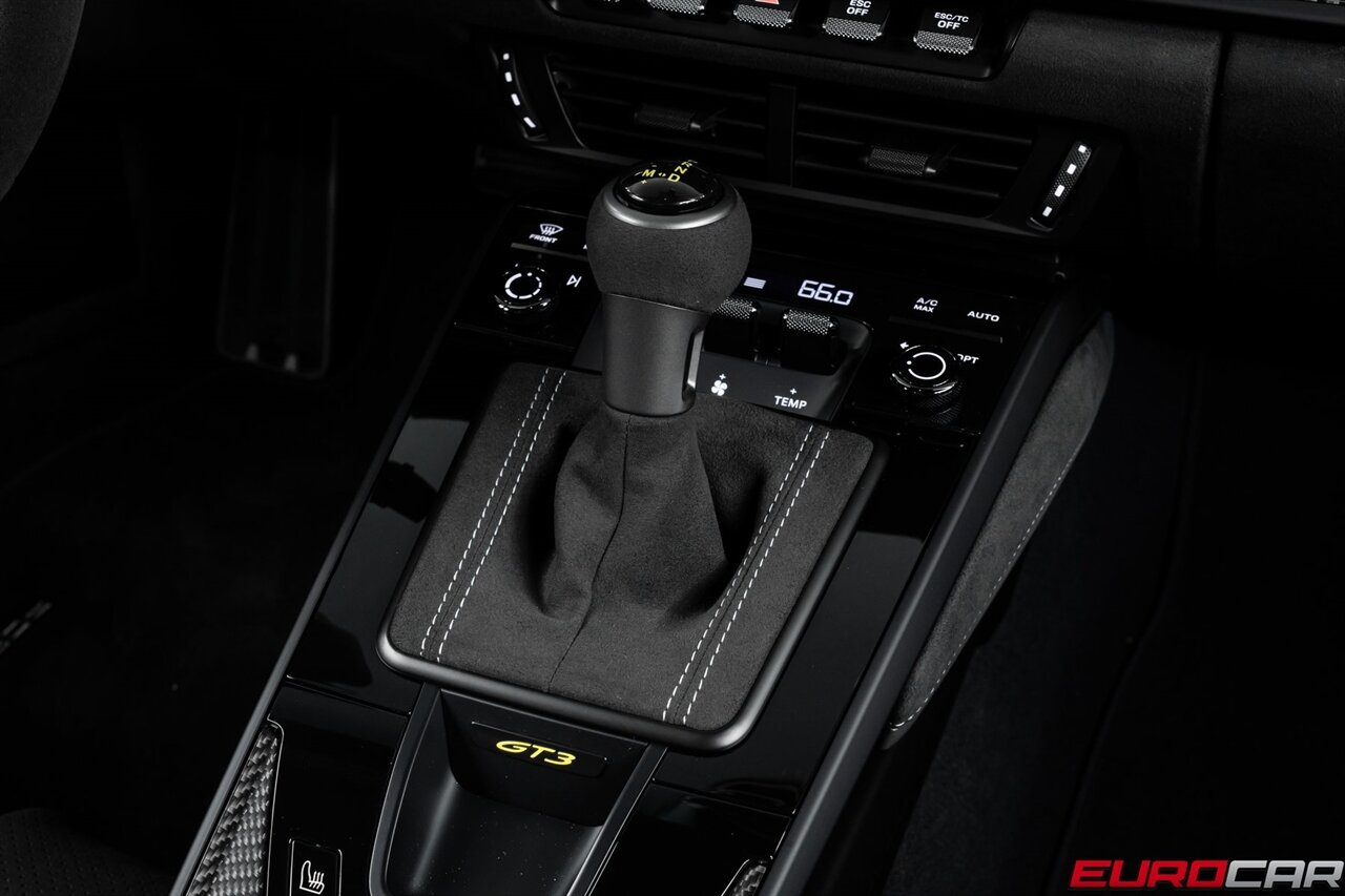 2025 Porsche 911 GT3  *WEISSACH PACKAGE * FOLDING BUCKET SEATS * FRONT AXLE LIFT* - Photo 34 - Costa Mesa, CA 92626