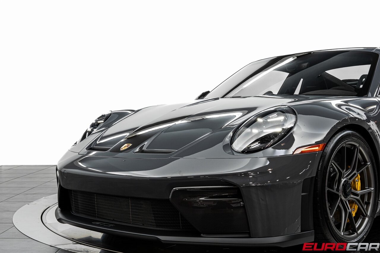 2025 Porsche 911 GT3  *WEISSACH PACKAGE * FOLDING BUCKET SEATS * FRONT AXLE LIFT* - Photo 16 - Costa Mesa, CA 92626