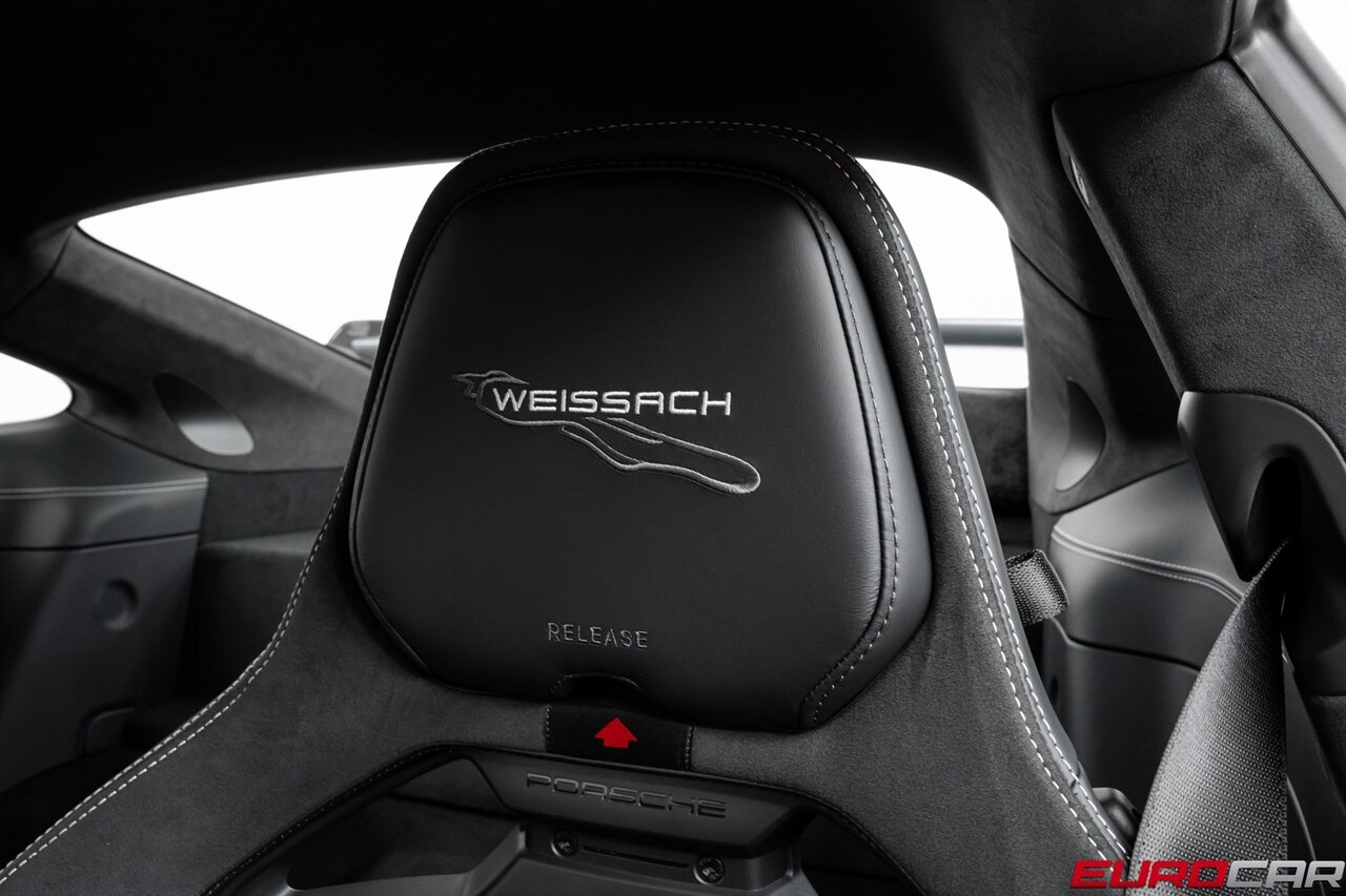 2025 Porsche 911 GT3  *WEISSACH PACKAGE * FOLDING BUCKET SEATS * FRONT AXLE LIFT* - Photo 43 - Costa Mesa, CA 92626