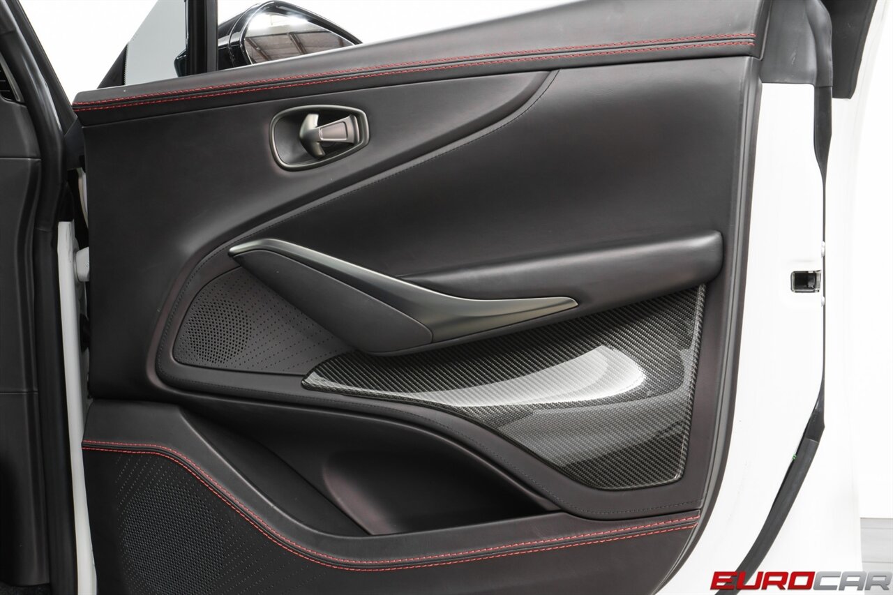 2023 Aston Martin DBX 707  *CARBON FIBER INTERIOR * BEAUTIFUL SPEC* - Photo 22 - Costa Mesa, CA 92626