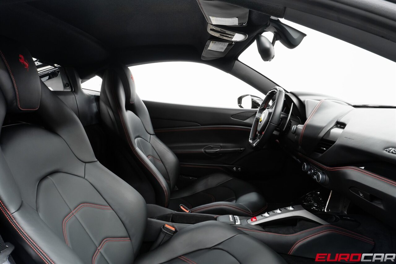 2019 Ferrari 488 GTB  *FACTORY WARRANTY TIL 10/26* IMMACULATE* - Photo 39 - Costa Mesa, CA 92626