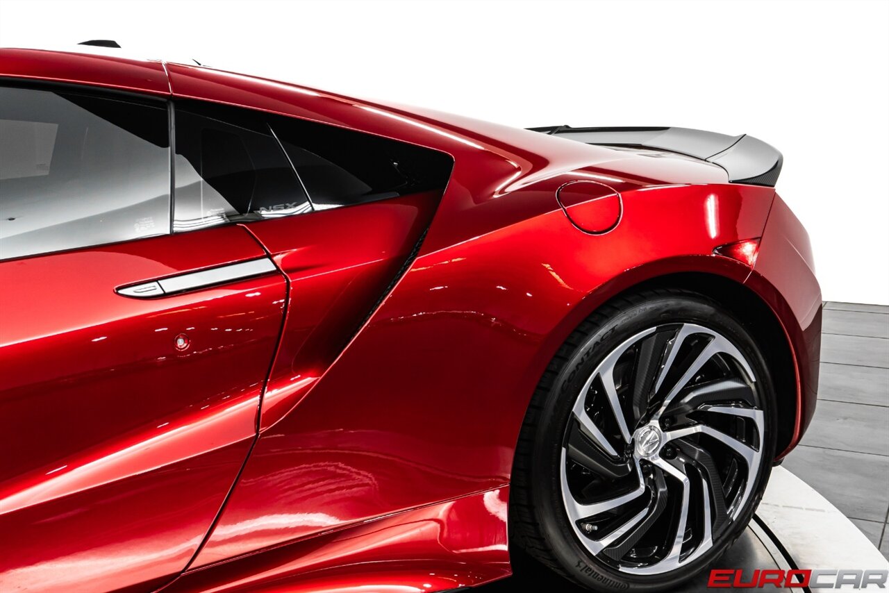 2019 Acura NSX SH-AWD Sport Hybrid *CARBON FIBER INTERIOR PACKAGE * CARBON FIBER DECKLID SPOILER* - Photo 15 - Costa Mesa, CA 92626