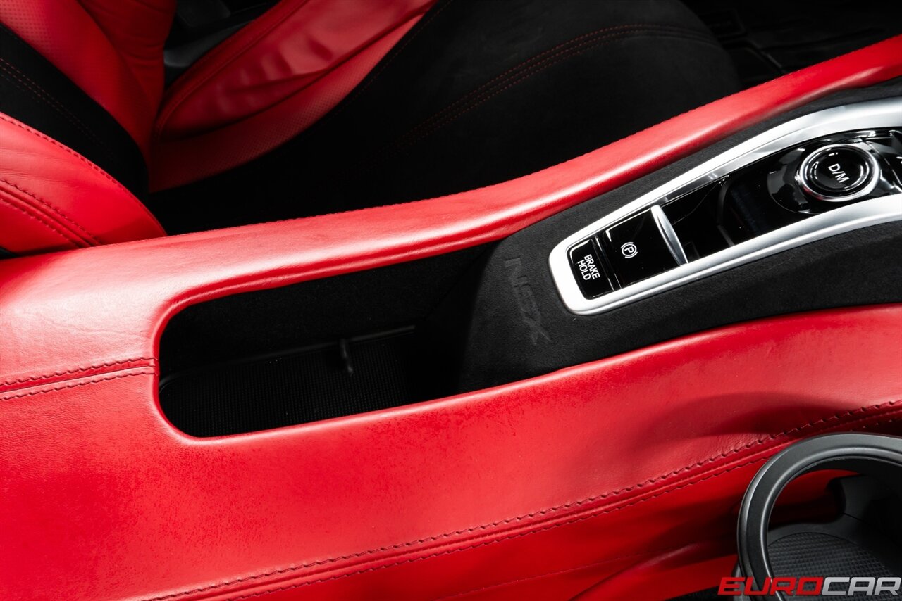 2019 Acura NSX SH-AWD Sport Hybrid *CARBON FIBER INTERIOR PACKAGE * CARBON FIBER DECKLID SPOILER* - Photo 36 - Costa Mesa, CA 92626