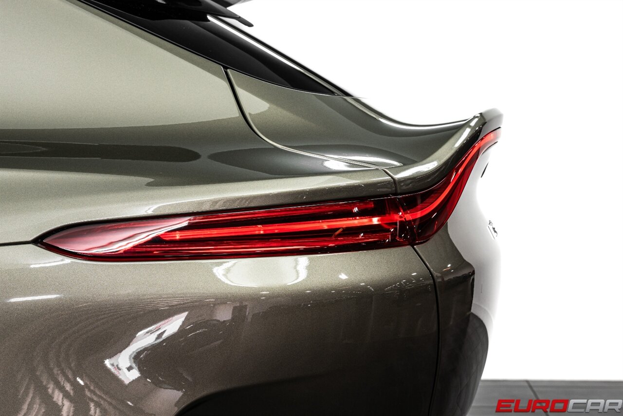 2023 Aston Martin DBX 707 *23 " FORGED WHEELS * CARBON INTERIOR TRIM* - Photo 18 - Costa Mesa, CA 92626