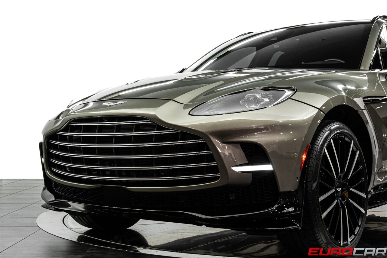 2023 Aston Martin DBX 707 *23 " FORGED WHEELS * CARBON INTERIOR TRIM* - Photo 11 - Costa Mesa, CA 92626