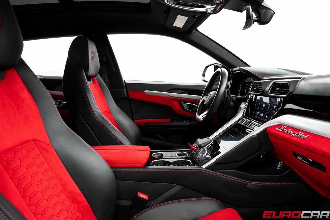 2022 Lamborghini Urus *HIGH GLOSS BLACK STYLE PACKAGE * FRONT PPF*   - Photo 32 - Costa Mesa, CA 92626