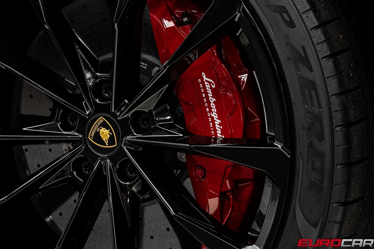 2022 Lamborghini Urus *HIGH GLOSS BLACK STYLE PACKAGE * FRONT PPF*   - Photo 19 - Costa Mesa, CA 92626