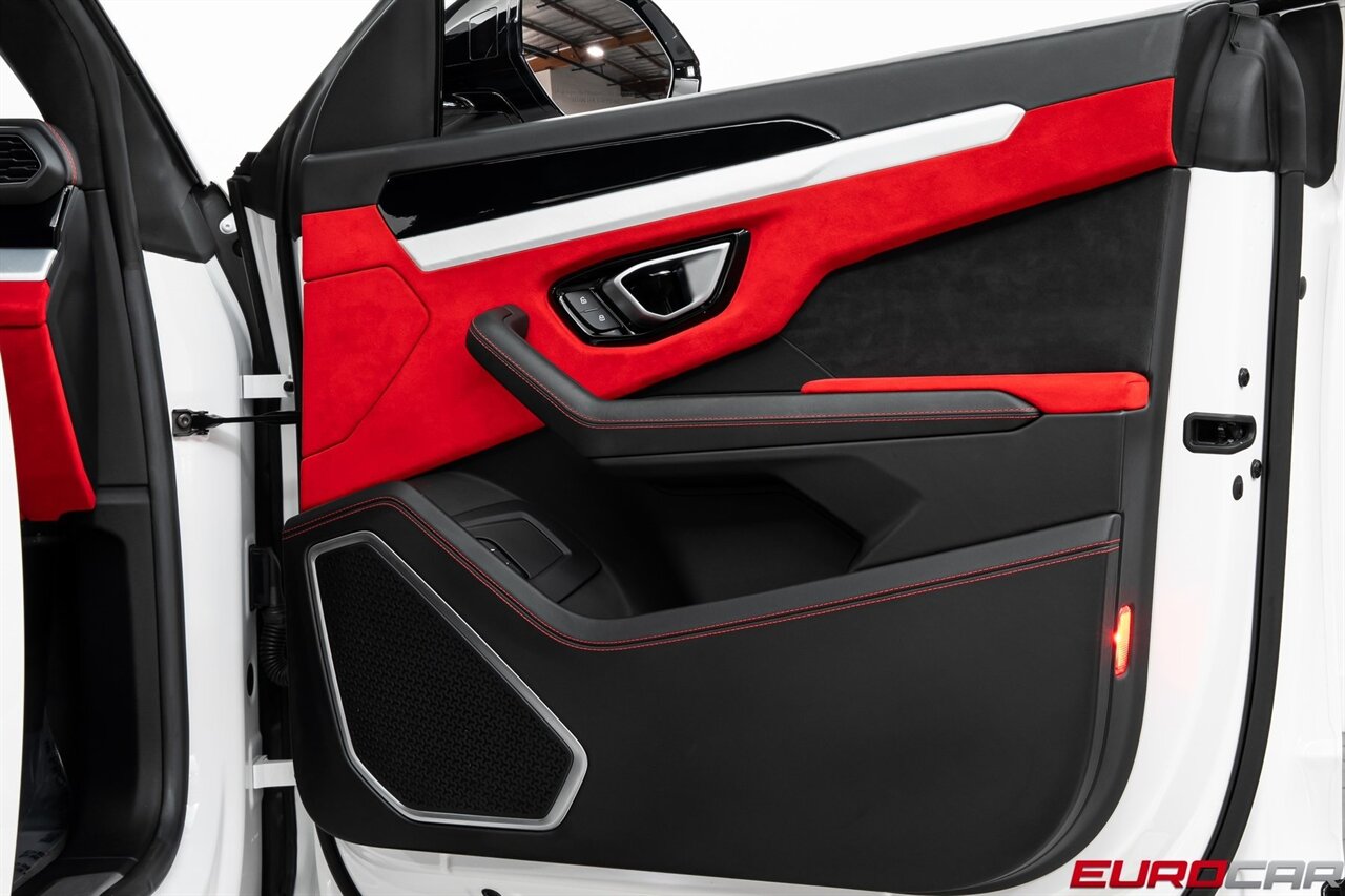 2022 Lamborghini Urus *HIGH GLOSS BLACK STYLE PACKAGE * FRONT PPF*   - Photo 20 - Costa Mesa, CA 92626