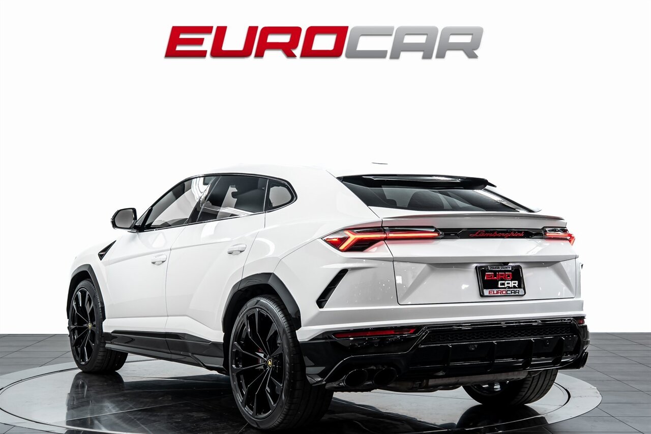2022 Lamborghini Urus *HIGH GLOSS BLACK STYLE PACKAGE * FRONT PPF*   - Photo 3 - Costa Mesa, CA 92626
