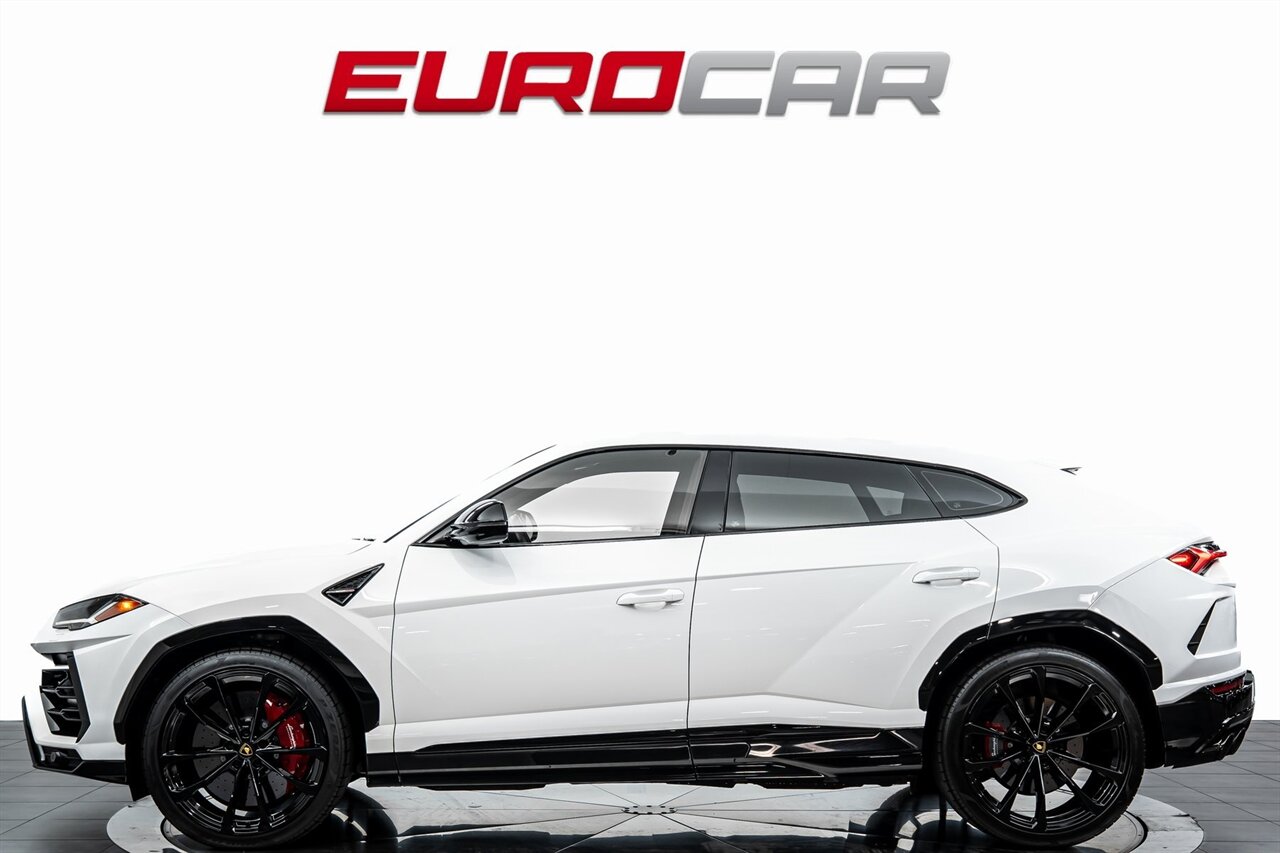 2022 Lamborghini Urus *HIGH GLOSS BLACK STYLE PACKAGE * FRONT PPF*   - Photo 2 - Costa Mesa, CA 92626