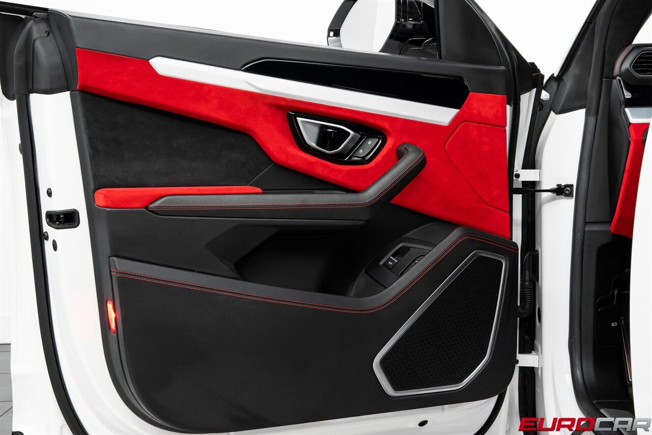 2022 Lamborghini Urus *HIGH GLOSS BLACK STYLE PACKAGE * FRONT PPF*   - Photo 21 - Costa Mesa, CA 92626