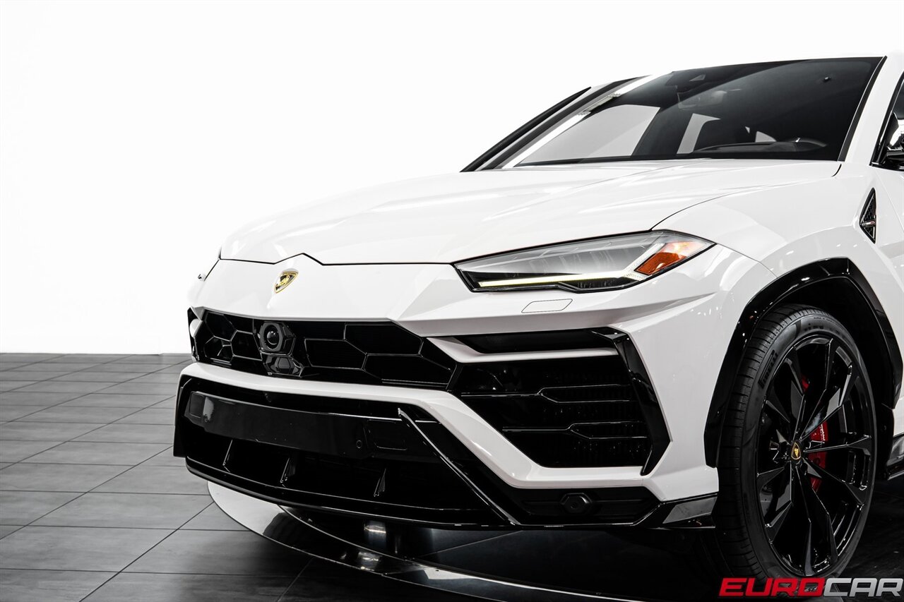 2022 Lamborghini Urus *HIGH GLOSS BLACK STYLE PACKAGE * FRONT PPF*   - Photo 11 - Costa Mesa, CA 92626