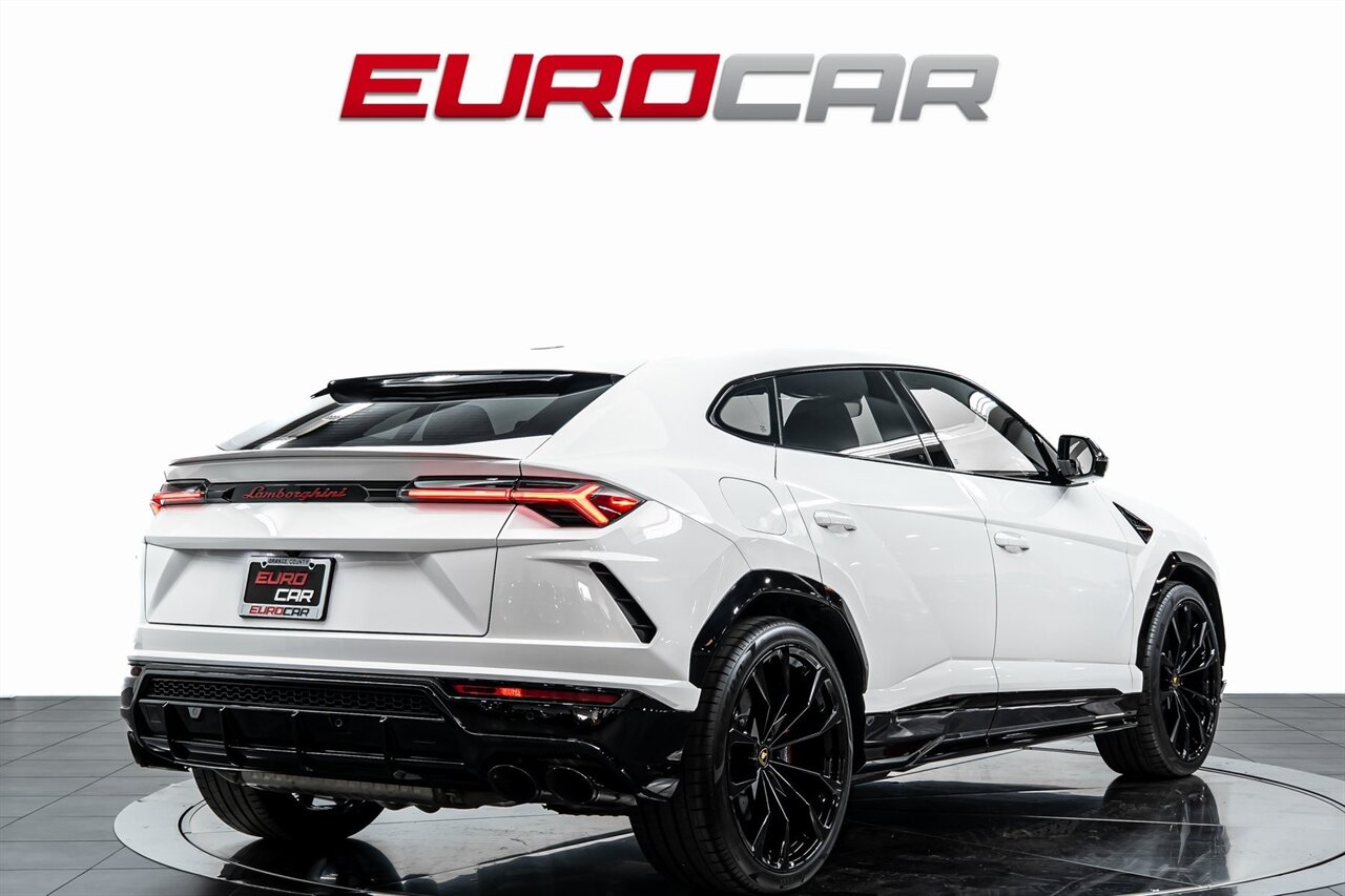 2022 Lamborghini Urus *HIGH GLOSS BLACK STYLE PACKAGE * FRONT PPF*   - Photo 5 - Costa Mesa, CA 92626