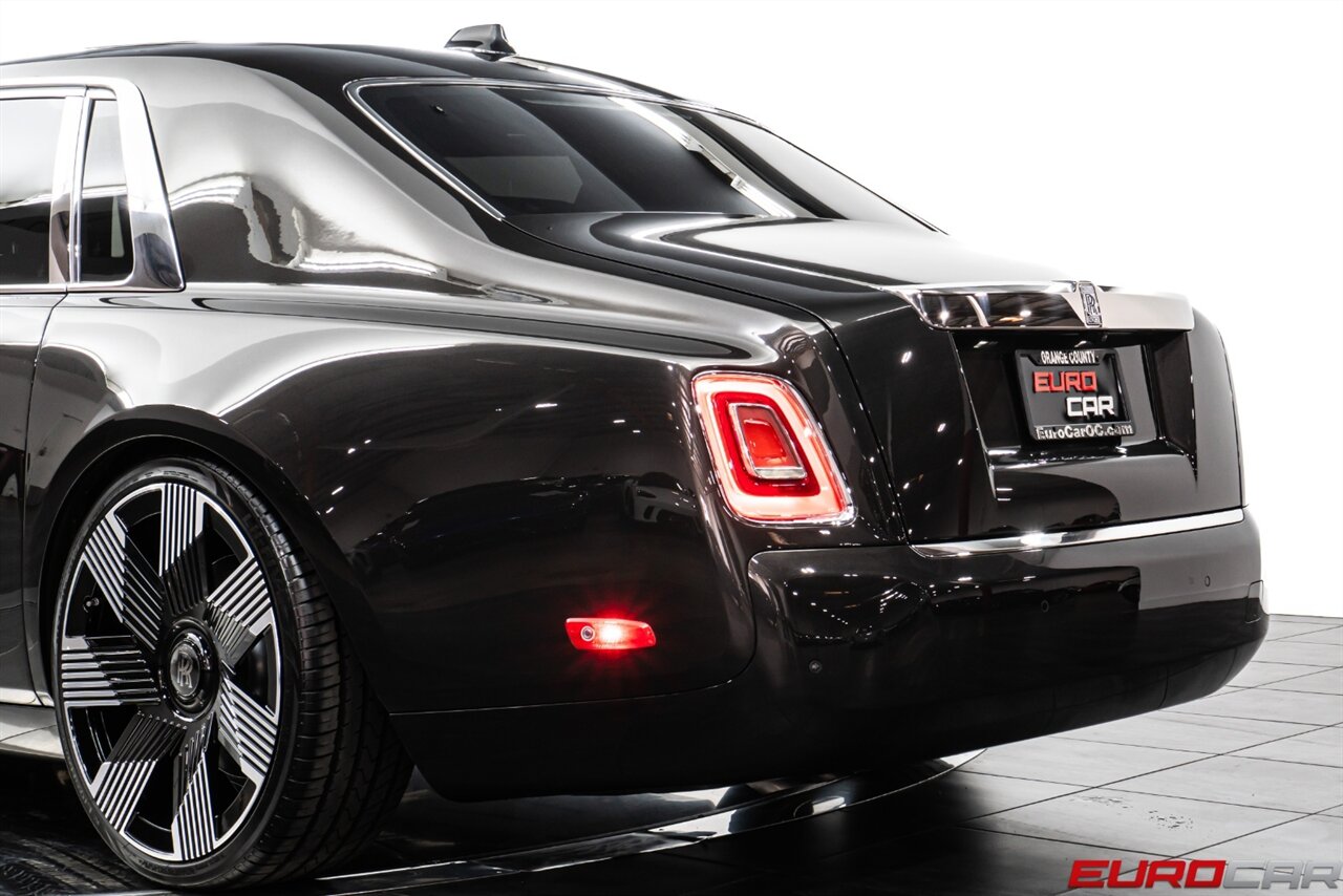 2019 Rolls-Royce Phantom  *IMMERSIVE REAR SEATING * REAR THEATER * 24 " WHEELS* - Photo 17 - Costa Mesa, CA 92626