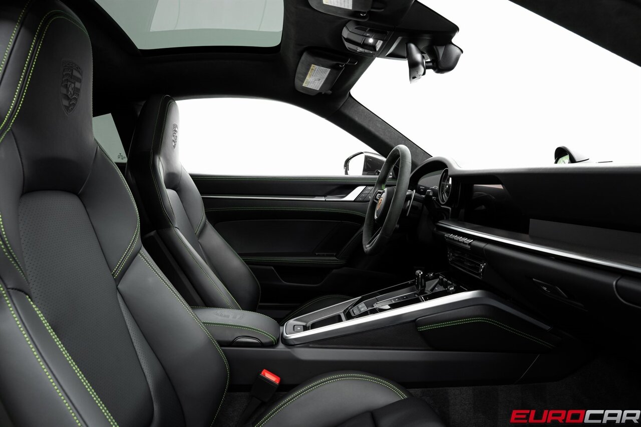 2024 Porsche 911 Turbo S *SPORTDESIGN PACKAGE * FRONT AXLE LIFT* - Photo 38 - Costa Mesa, CA 92626